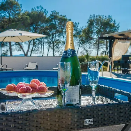 Villa Four Bedroom Horizon Zára