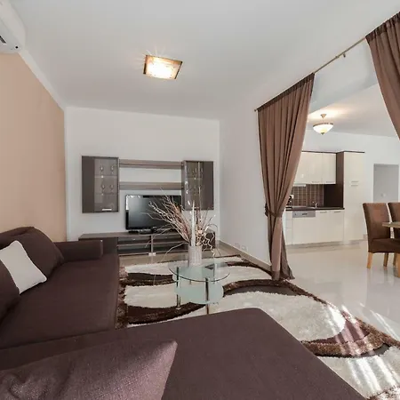 Four Bedroom Horizon *