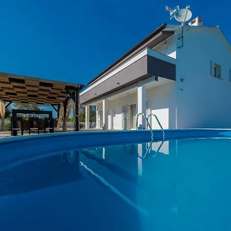 Villa Four Bedroom Horizon