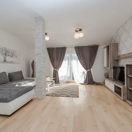 Four Bedroom Horizon