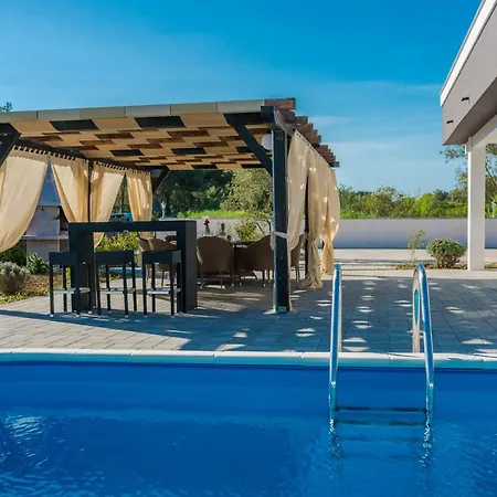 Four Bedroom Horizon *