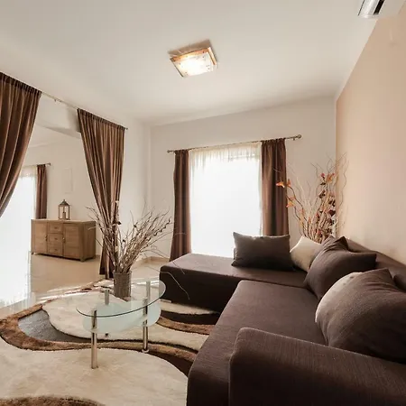 Four Bedroom Horizon Villa Zára