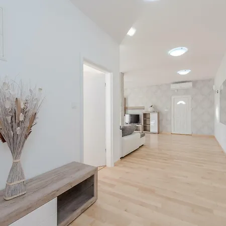 Four Bedroom Horizon * Zára