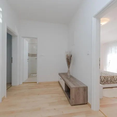 Four Bedroom Horizon * Zára