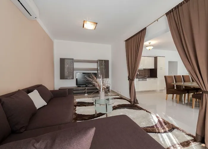 Four Bedroom Horizon *