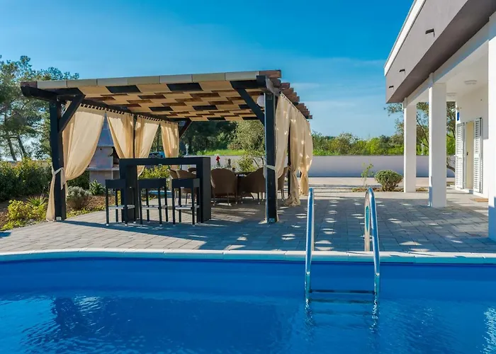 Four Bedroom Horizon *